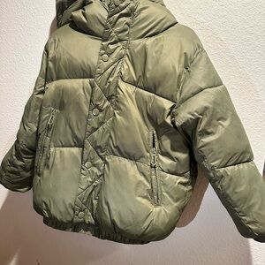 Zara Green Puffer Jacket Oversized Quilted Design